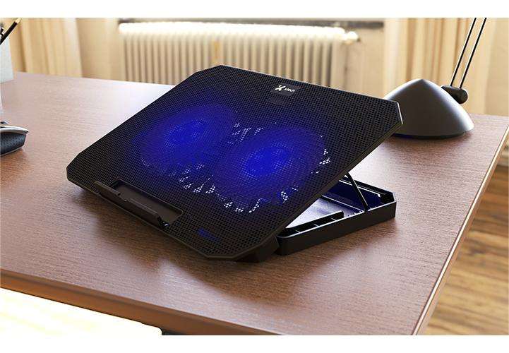 Xtech XTA-156 Xtech - Notebook stand - 15.6" black w blue LED XTA-156