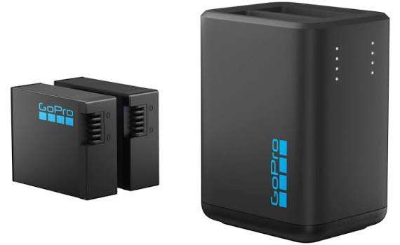 GOPRO-AEDBD-201-<p>Kit GoPro de cargador dual y baterías para HERO13 Black.<br>Incluye dos baterías Enduro de 1.900 mAh.<br>Cargador con dos ranuras de sujeción alta.<br>Dos indicadores LED para comprobar la carga.<br>Se suministra con cable USB-C.<br>Baterías diseñadas para distintas condiciones de temperatura.<br>El fabricante anuncia funcionamiento a temperaturas de hasta -10 °C.<br>Autonomía según la configuración de la cámara.</p><p><strong>Garantía:</strong> 1 Año</p><p><a href="https://goprocol.co/producto/cargador-dual-y-baterias-enduro-para-hero13/" target="_blank" rel="noopener">Consultar información del producto</a></p> GOPRO-AEDBD-201-Kit GoPro de cargador dual y baterías para HERO13 Black.Incluye dos baterías Enduro de 1.900 mAh.Cargador con dos ranuras de sujeción alta.Dos indicadores LED para comprobar la carga.Se suministra con cable USB-C.Baterías diseñadas para distintas condiciones de temperatura.El fabricante anuncia funcionamiento a temperaturas de hasta -10 °C.Autonomía según la configuración de la cámara.Garantía: 1 AñoConsultar información del producto
